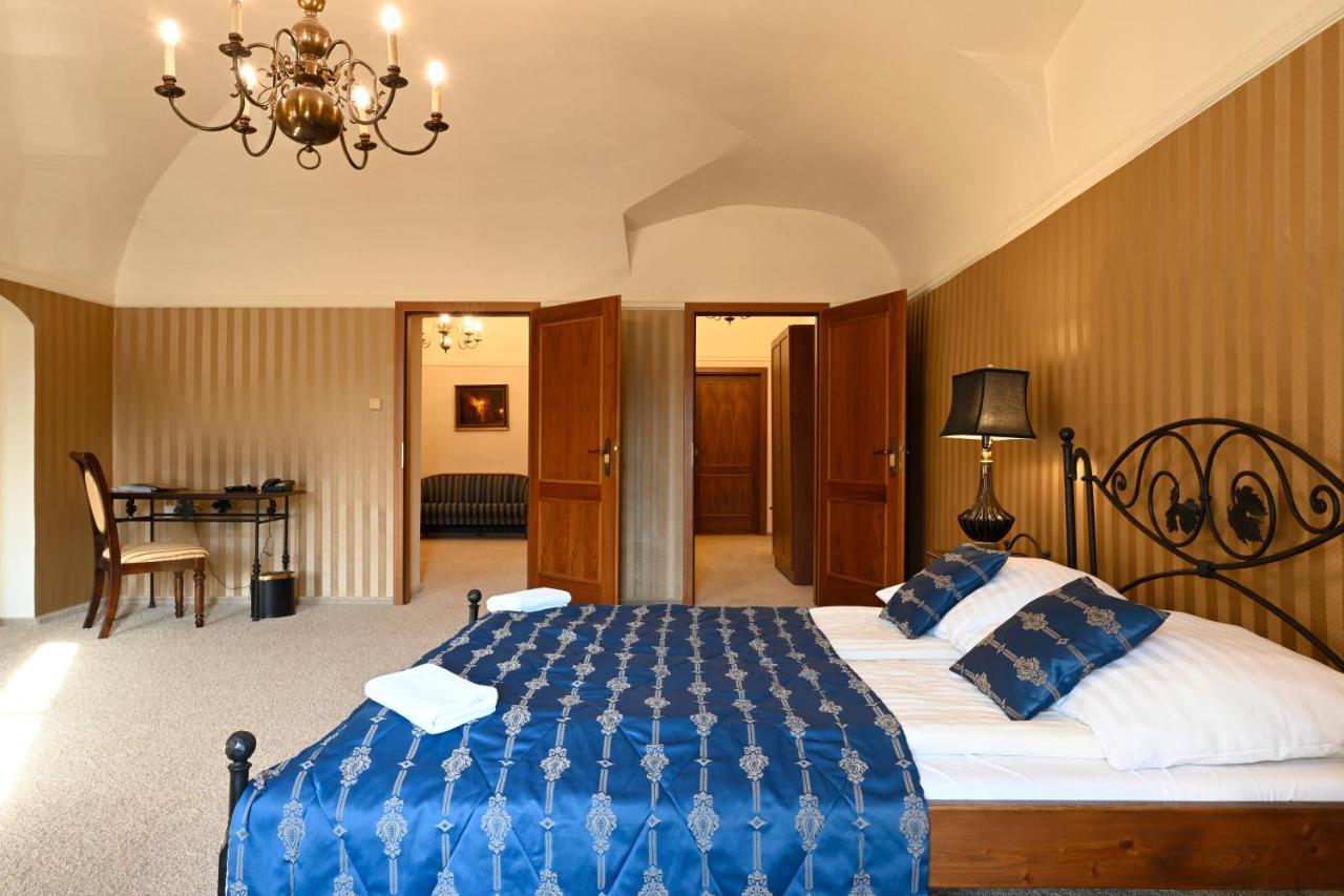 Hotel Boucek Kromeriz Exterior photo